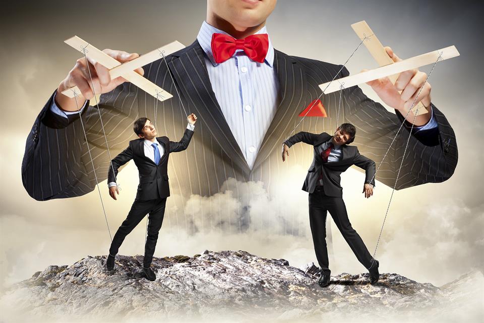 10 Ways to Spot a Manipulator