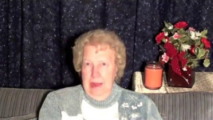 hypnotized-woman-speaks-with-greater-consciousness