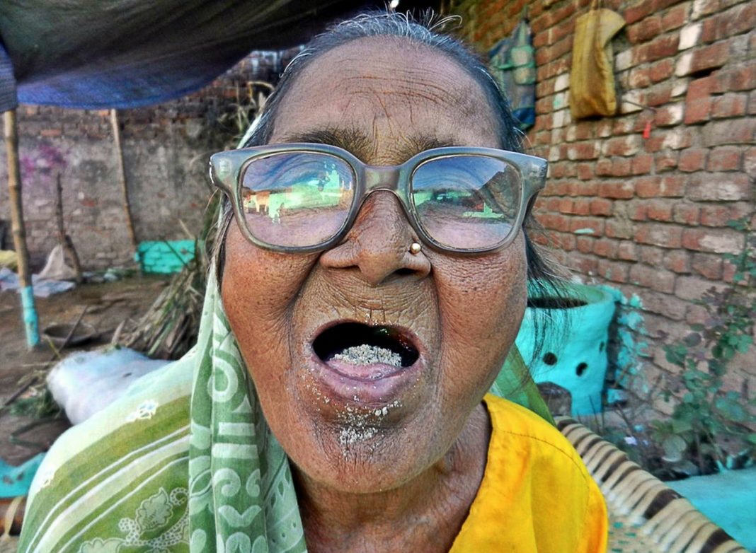 THIS Woman Eats 2KG Of Sand Per Day For 60 Years And She Has Never Been ...