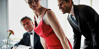 15 Etiquette Rules That EVERYONE Should Know! ETIQUETTE RULES EVERYONE SHOULD KNOW