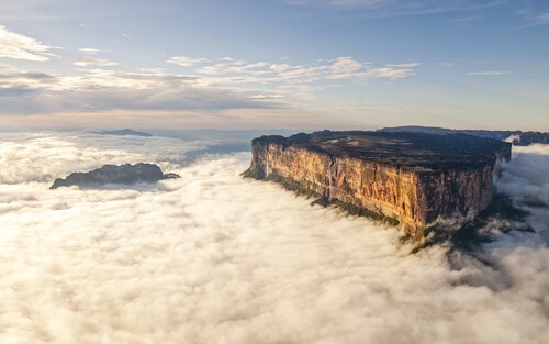 Most Beautiful Places On Earth 8.-Mount-Roraima-GC¦зo¦В-Guiana-Shield-Brazil_Guyana_Venezuela