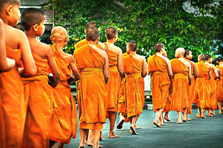 Advantages Of A Walking Meditation