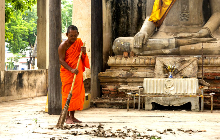 7 Spiritual Laws Good Vibes In Your Home Buddhist Monk