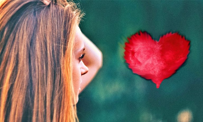 4 Reasons Why Your Twin Flame Afraid Love