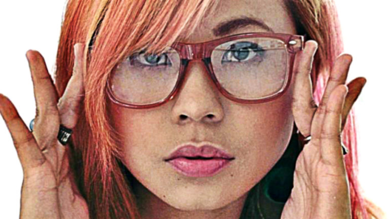 10-ways-person-with-big-heart-sarcastic-mind-loves-differently