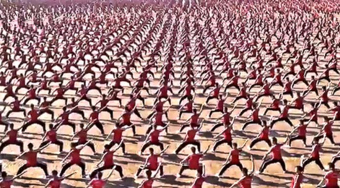 thousands-martial-artists-display-unworldly-discipline