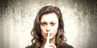 9 Signs The Person You Are With Is Not The Right One signs-person-you-are-with-is-not-the-right-one