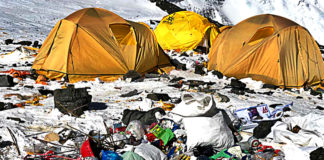 everest-is-covered-in-giant-trash-pile