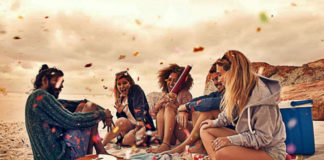 10-amazing-things-that-happen-when-you-surround-yourself-with-the-right-people