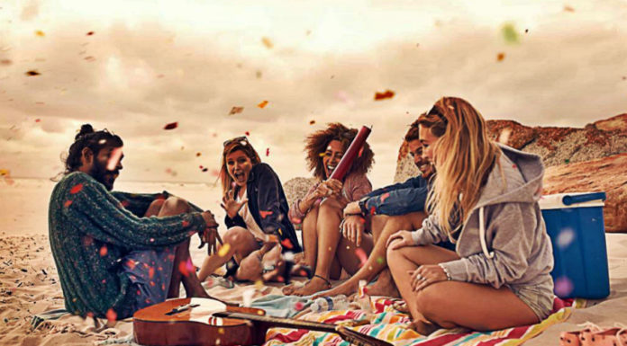 10 Amazing Things That Happen When You Surround Yourself With The Right People 10-amazing-things-that-happen-when-you-surround-yourself-with-the-right-people