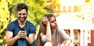 phubbing-the-modern-habit-that-destroys-most-relationships