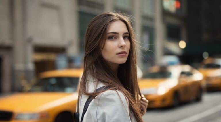 Here is How to Become a Dating Professional?