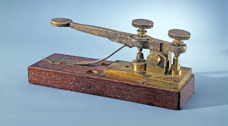 Telegram Dream Meaning: What Does It Tell You?