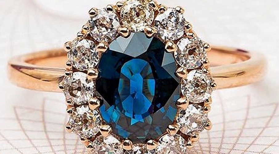 blue-sapphire-best-gemstone-for-an-engagement-ring