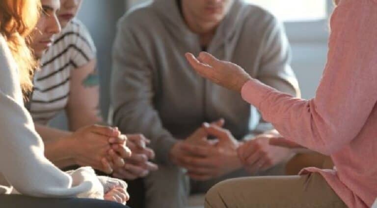 Helping an Addict: 5 Steps How To Conduct an Intervention