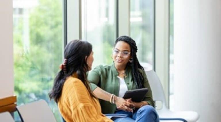 social-workers-support-both-physical-and-mental-health